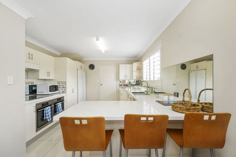 44 Oaks Avenue, No:4 - Travel Search 1