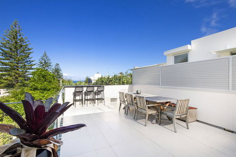 5 Bryan Street - Travel Agents 3
