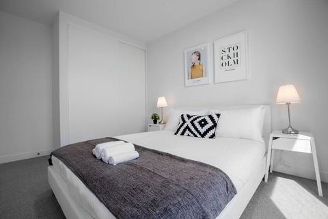 61, Boutique One-bedroom, Boxhill Central, Mall - Cruises Travel 3