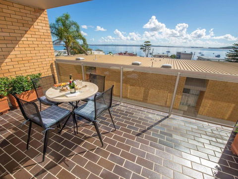 7 'The Crest' 6-8 Tomaree St - Stunning Unit With Spectacular Water Views. - Travel Agents 0