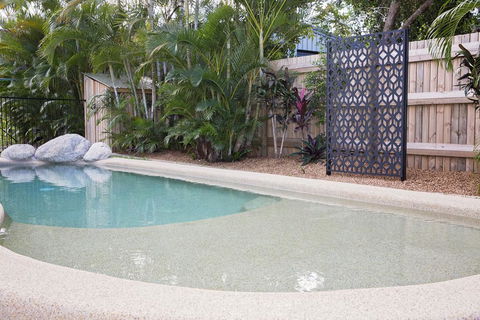 7 McNamara - Wongaling Beach - Travel Search 0