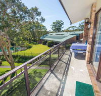 73 'Bay Parklands' 2 Gowrie Avenue - solar heated pool spa tennis court  views - Cruises Travel