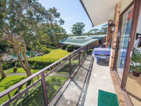 73 'Bay Parklands', 2 Gowrie Avenue - Solar Heated Pool, Spa, Tennis Court & Views - Cruises Travel 0