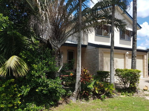 8 Hakea Place - Family Home On A Quiet Street, Close To Beach & Shops, Pet Friendly - Tourism Guide 0