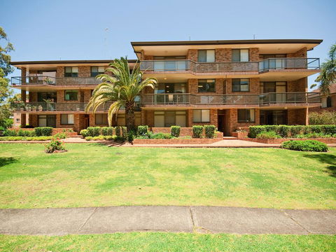 8 St. George Court - Cruises Travel 1