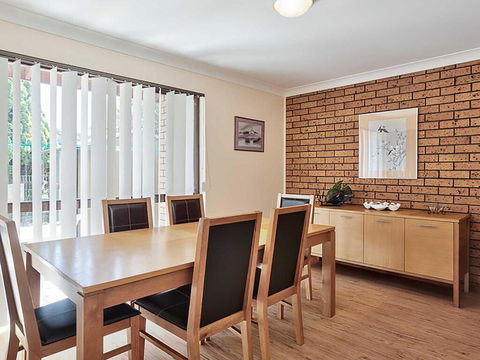 8c Norburn Avenue - Great Family Budget Holiday - Cruises Travel 2