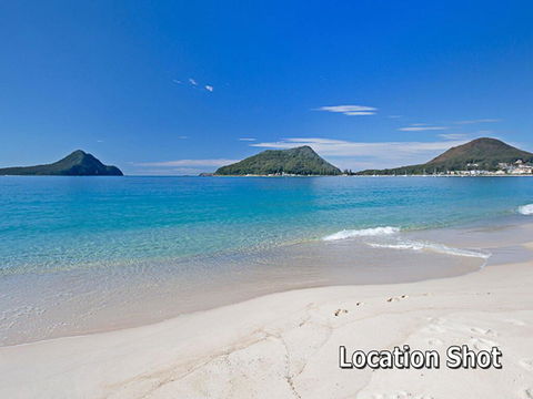 9 'Adriana' 83 Ronald Avenue - Fabulous Views & Aircon - Travel Agents 3