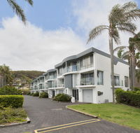 9 Cirrus  Fingal Bay - Cruises Travel