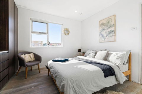 A Bright & Comfy Beach Studio, 5min Walk To Bondi Beach - Tourism Guide 0