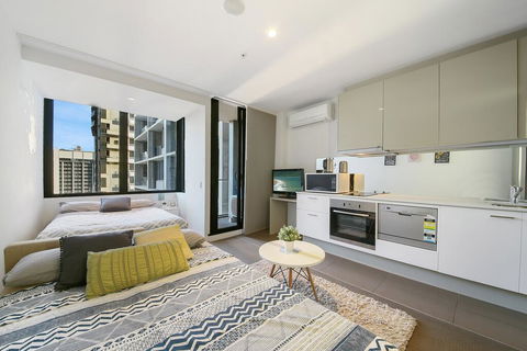 A Charming Studio With Stunning City Views - Tourism Guide 2
