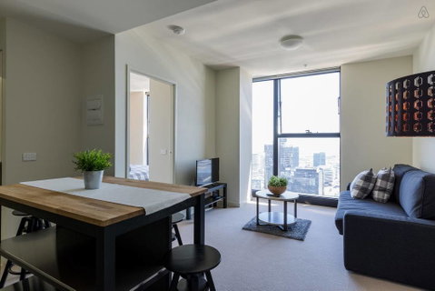 A Cozy CBD Suite With Spectacular City Views - Tourism Guide 0