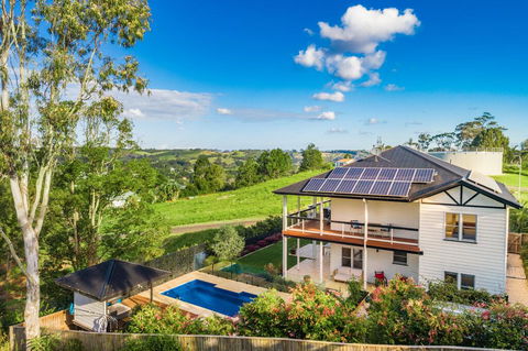 A PERFECT STAY - Serenade - Tourism Guide 1