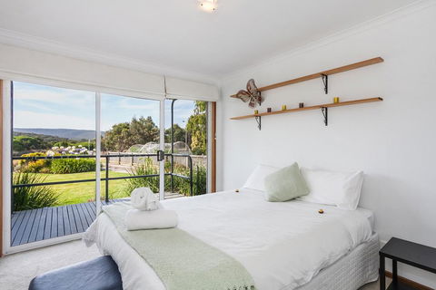 A River Bed Cottage - Tourism Guide 0