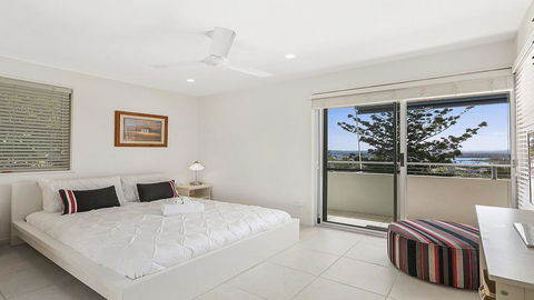 A Stylish Apartment With Noosa Views! - Unit 6 Yaringa 29 Noosa Drive - Tourism Guide 1