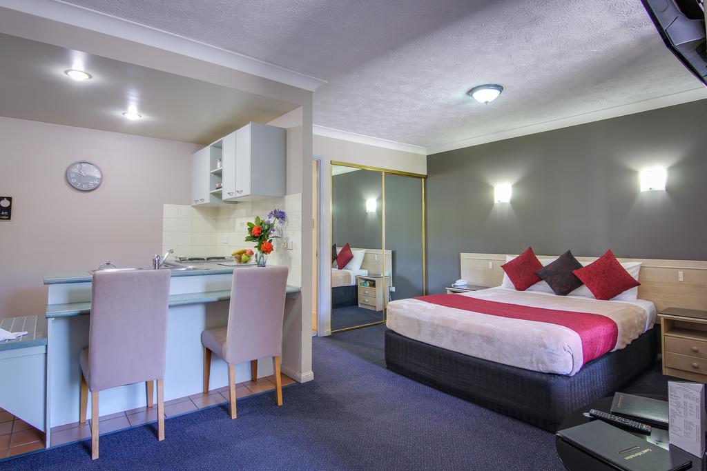 Woolgar QLD Tourism Guide