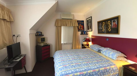Aarn House B&B Airport Accommodation - Travel Search 0