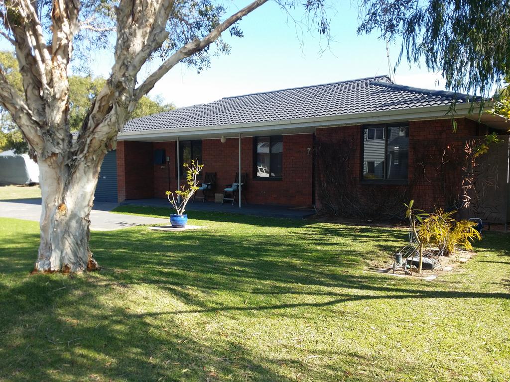 Chapman Hill WA Travel Agents