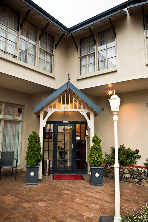 Abbotsleigh Motor Inn - Tourism Guide 3