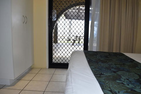 ABSOLUTE BEACH FRONT MACKAY - Comfort Resort Blue Pacific - Tourism Guide 2