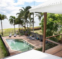 ABSOLUTE BEACHFRONT BLISS  NEWELL BEACH - Travel Agents