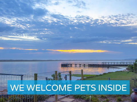 Absolute Water Frontage W/ Jetty + Boat Ramp - Travel Search 0