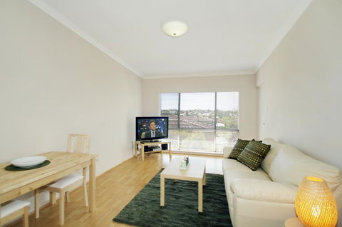 Acacia Holiday & Business Stay - Tourism Guide 0