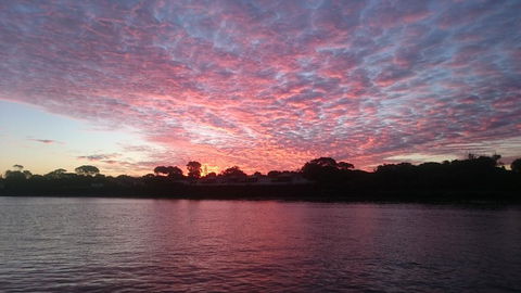 Acclaim Rose Gardens Beachside Holiday Park - Travel Agents 0