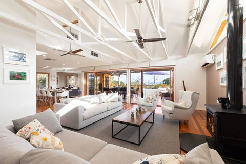 Acqua Vista - Water View, Fireplace, Walk To Beach - Travel Agents 0