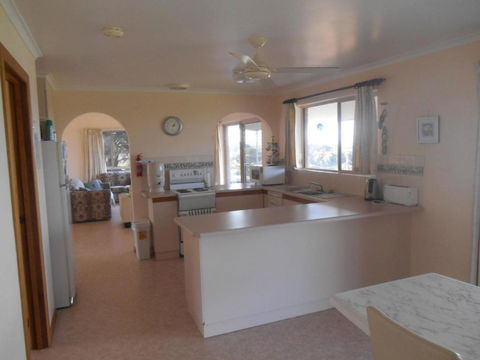 Ebb N Flow Beach House - Stansbury - Cruises Travel 1