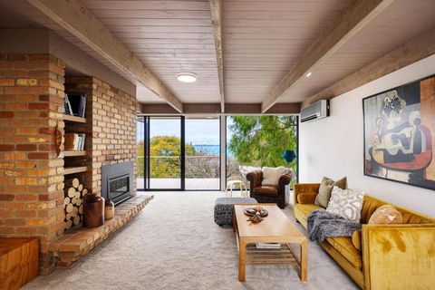 Echo Beach In Somers - Travel Agents 0