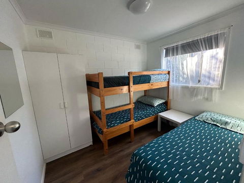 Edithburgh Foreshore Apartments - Travel Search 4
