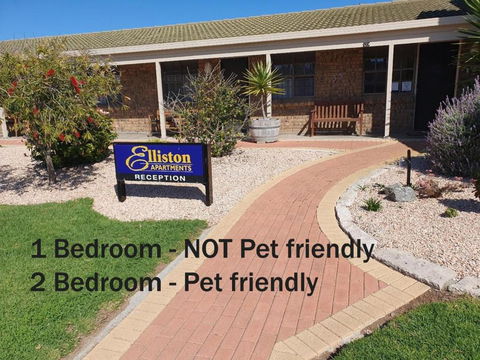 Elliston Apartments - Travel Agents 0