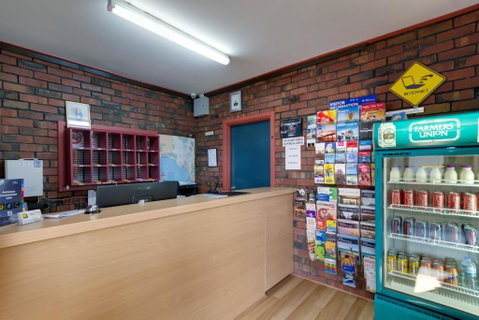 Enfield Motel - Tourism Guide 0