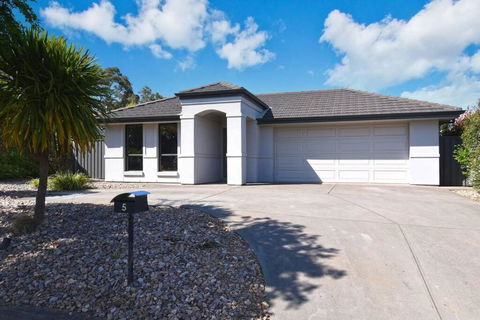 Entire Home In Mount Barker - Travel Search 4