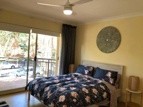 Escape To Strathfield For 8 Guests - Tourism Guide 1