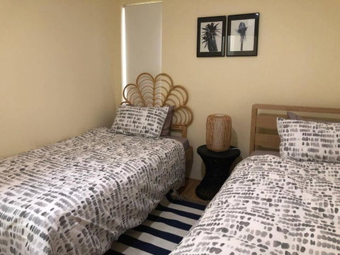 Escape To Strathfield For 8 Guests - Tourism Guide 2