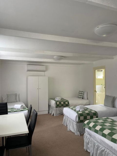 Euroa Motor Inn - Cruises Travel 4