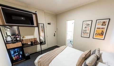 Eyre Hotel - Travel Search 2