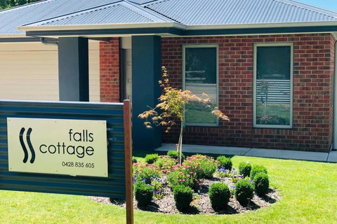 Falls Cottage Whitfield - Travel Agents 0