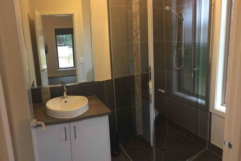 Falls Cottage Whitfield - Travel Agents 3