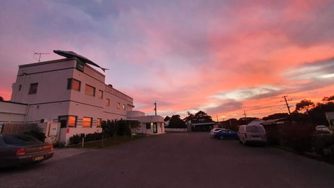 Fish Creek Hotel - Travel Search 0