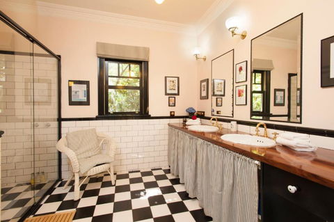 Fern Falls Cottages - Garden Cottage - Travel Search 4