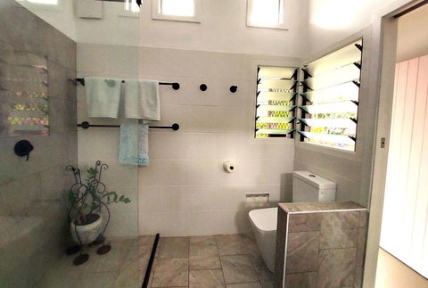 Front Apartment At The Cottage- 2 Bedrooms - Geneva In Kyogle - Travel Search 4