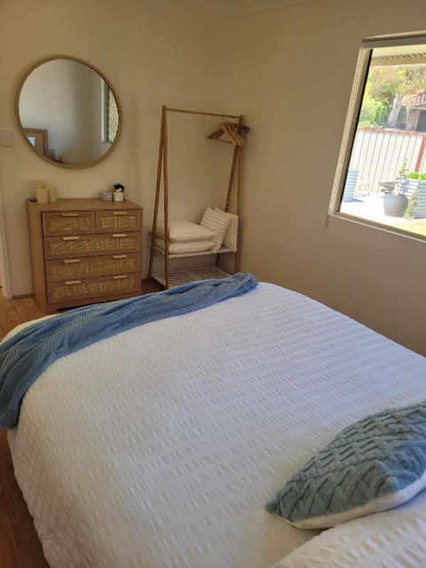 G&R Beach Cottage - Travel Search 0