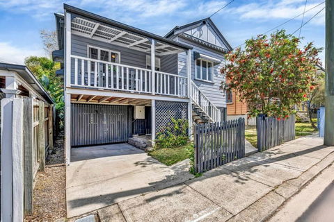 Gabba Central 2 Separate Homes 1 Block 6 Bdrms - Travel Search 0