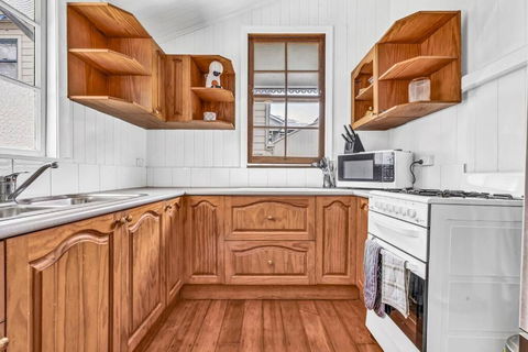 Gabba Central 2 Separate Homes 1 Block 6 Bdrms - Travel Search 1