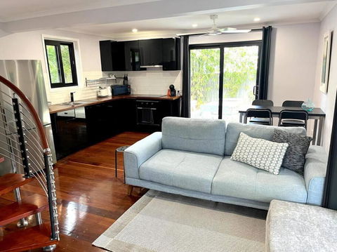 Gabba Central Lofthouse Sleeps5 Pets - Travel Search 4