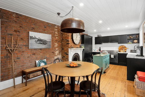 Gable House Geelong - Travel Search 3