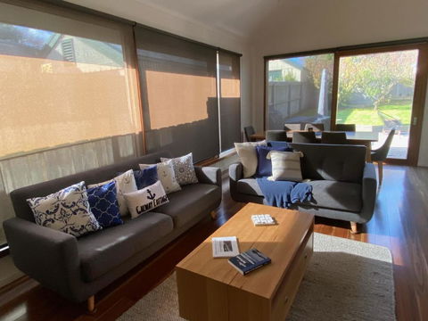 GALWAY COTTAGE - Travel Search 0