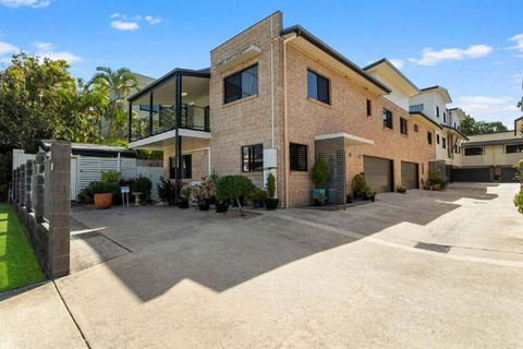 Georgina Townhouse - Cruises Travel 0